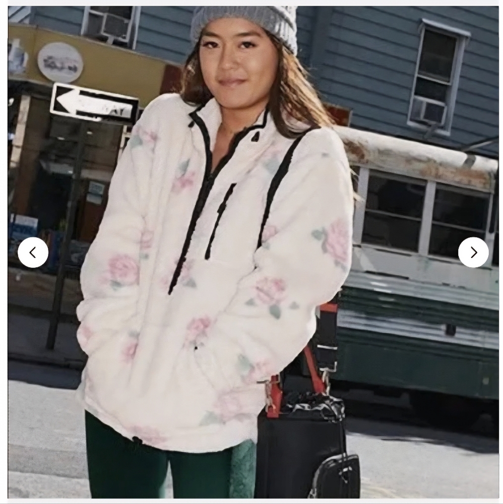 Victoria's Secret PINK Rose Print Floral Teddy Bear Fleece Sherpa Pullover Med